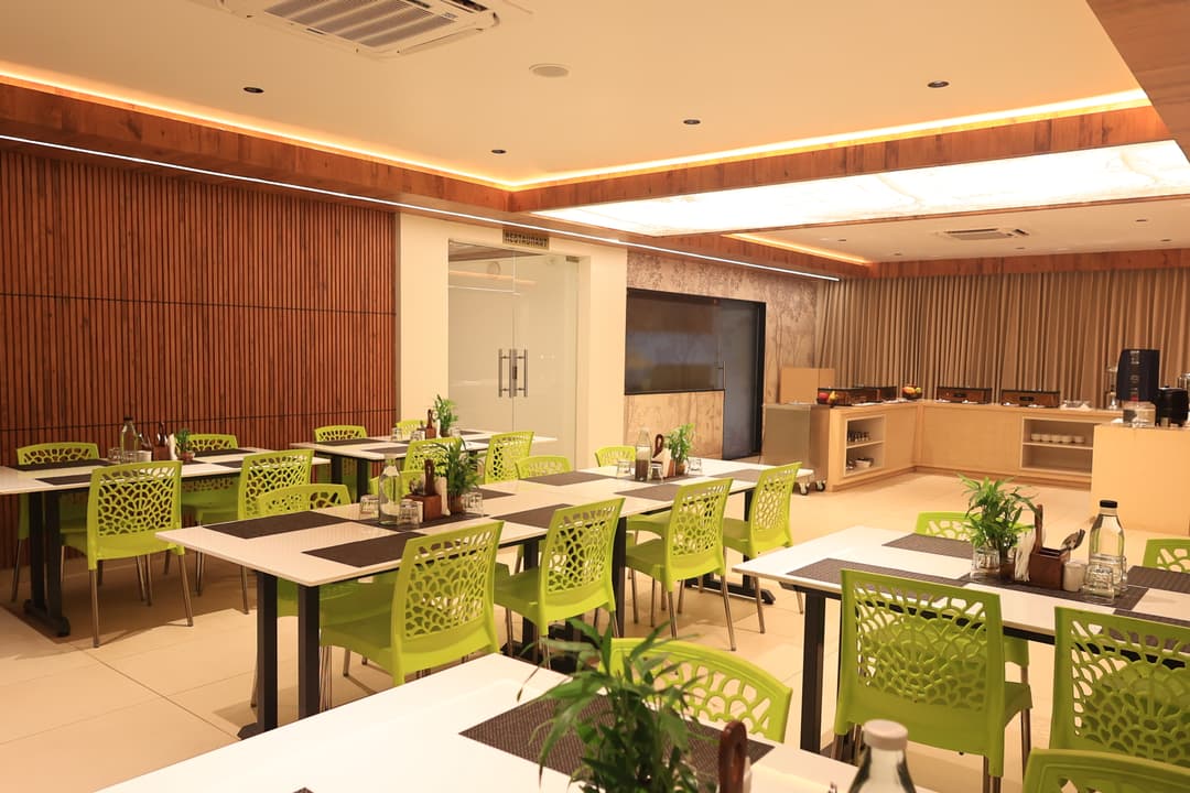 Restaurants in Palladam: Veg, Non-Veg & Family Dining